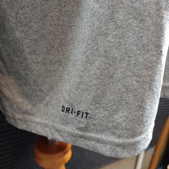 Nike Dri-Fit Men Long Sleeve Crew Neck Training Shirt Gray - Picture 6 of 9